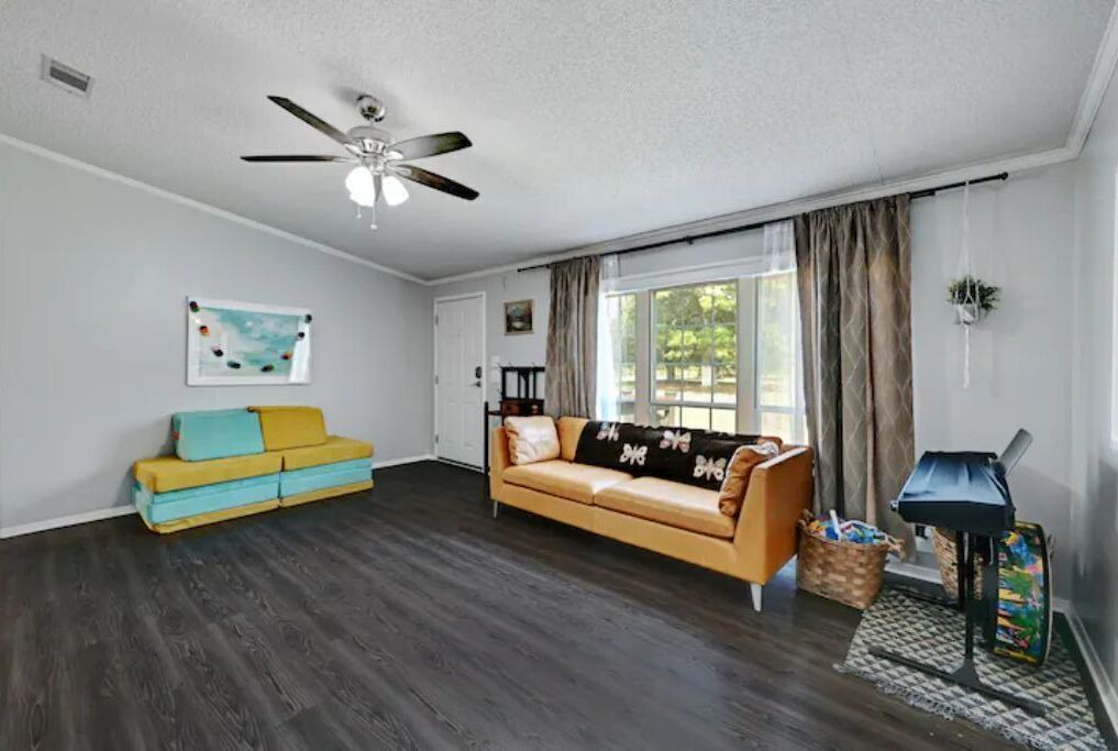 Photo of Livingroom in Smithville