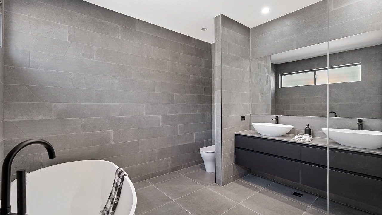 Photo of Bathroom in Yarrawonga