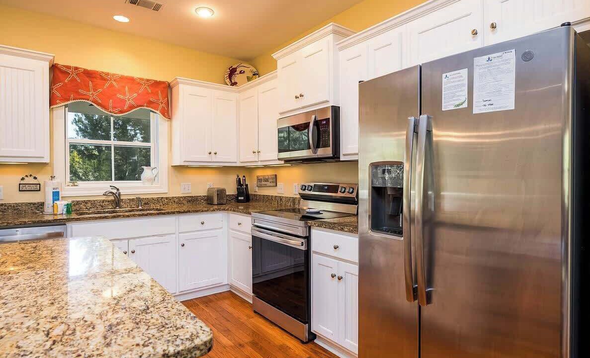 Photo of Kitchen in Deer Lake