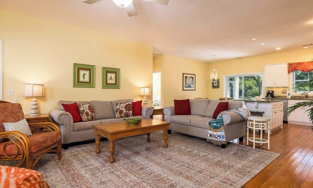 Photo of Livingroom in Deer Lake