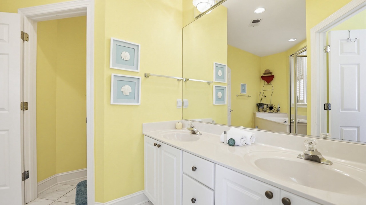 Photo of Bathroom in Bonito Boathouses