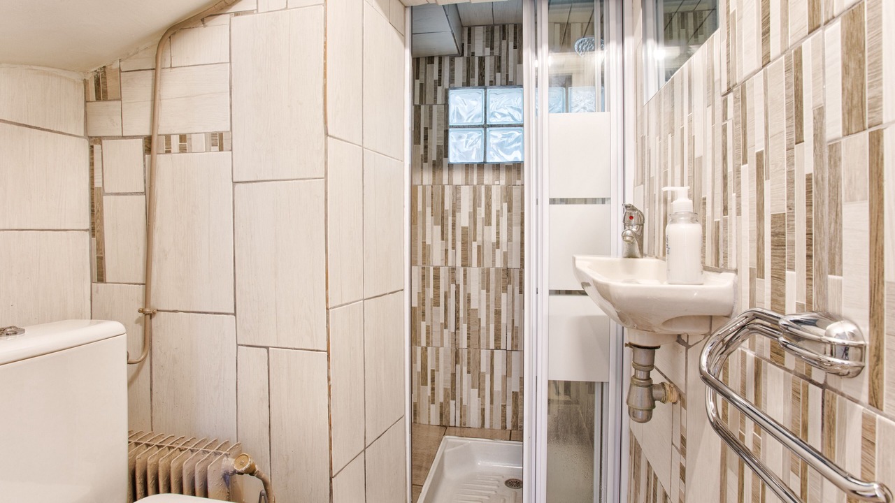 Photo of Bathroom in Deauville City Centre