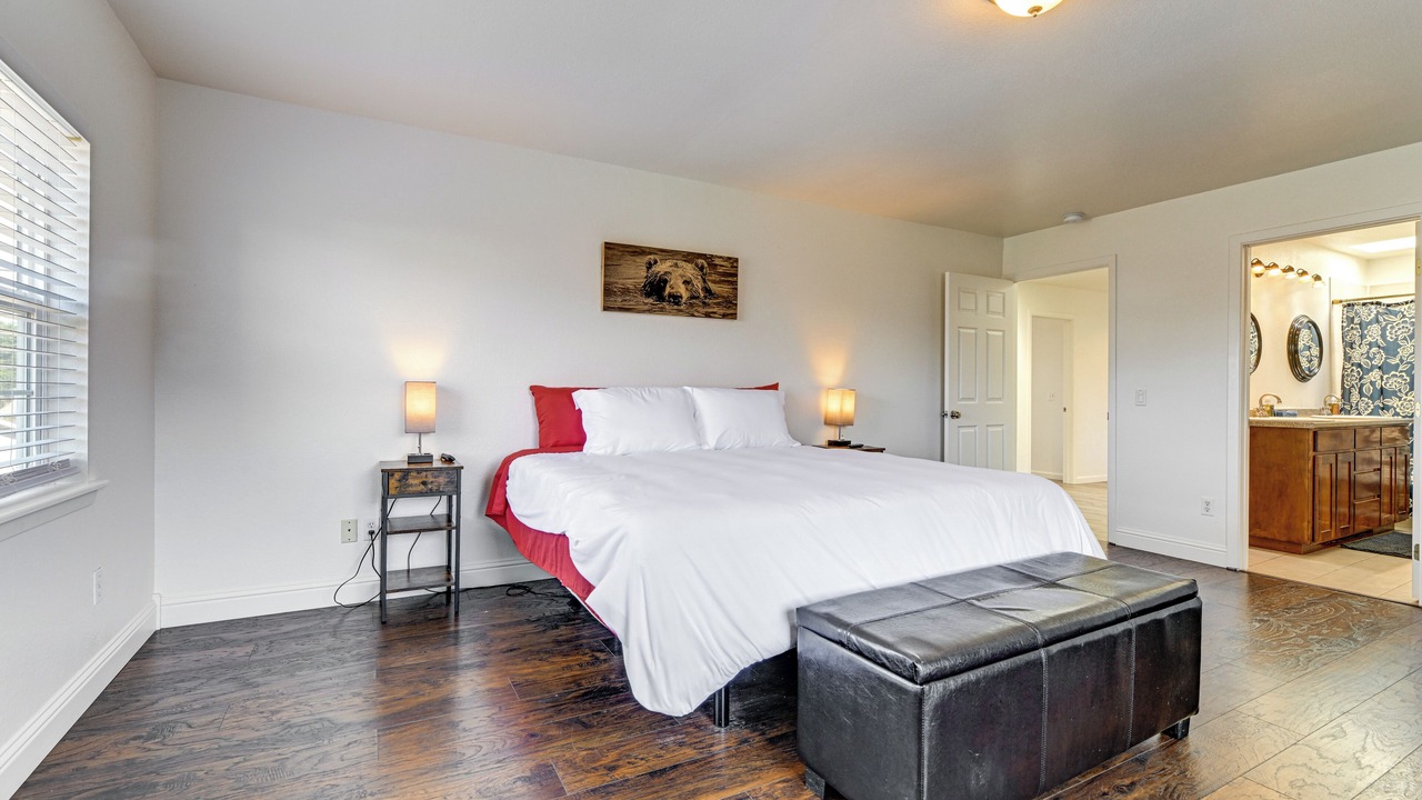 Photo of Bedroom in Crescent City North