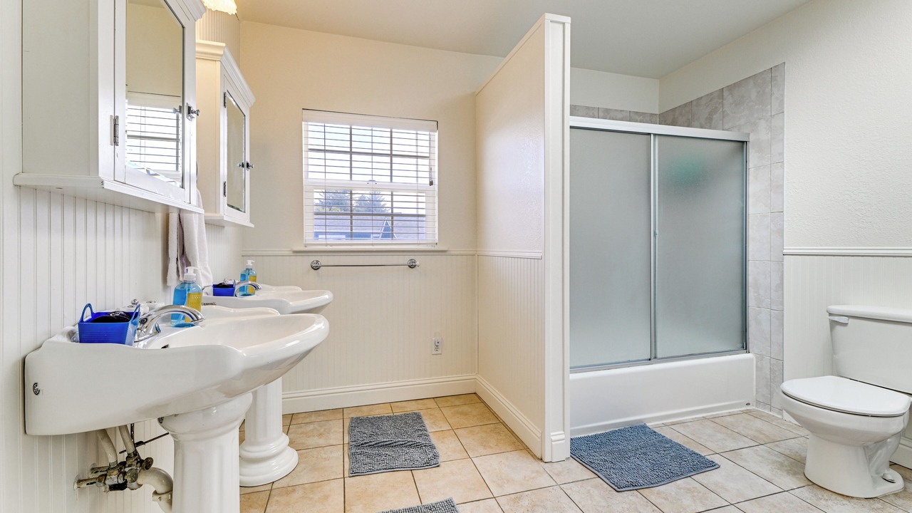 Photo of Bathroom in Crescent City North