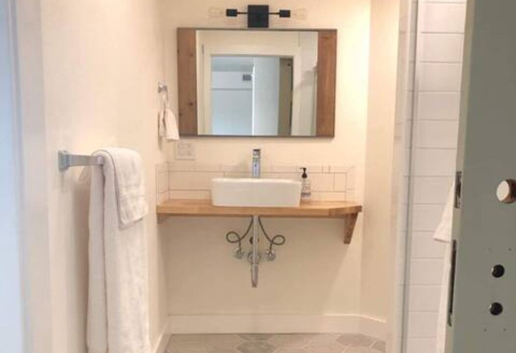 Photo of Bathroom in Dallesport