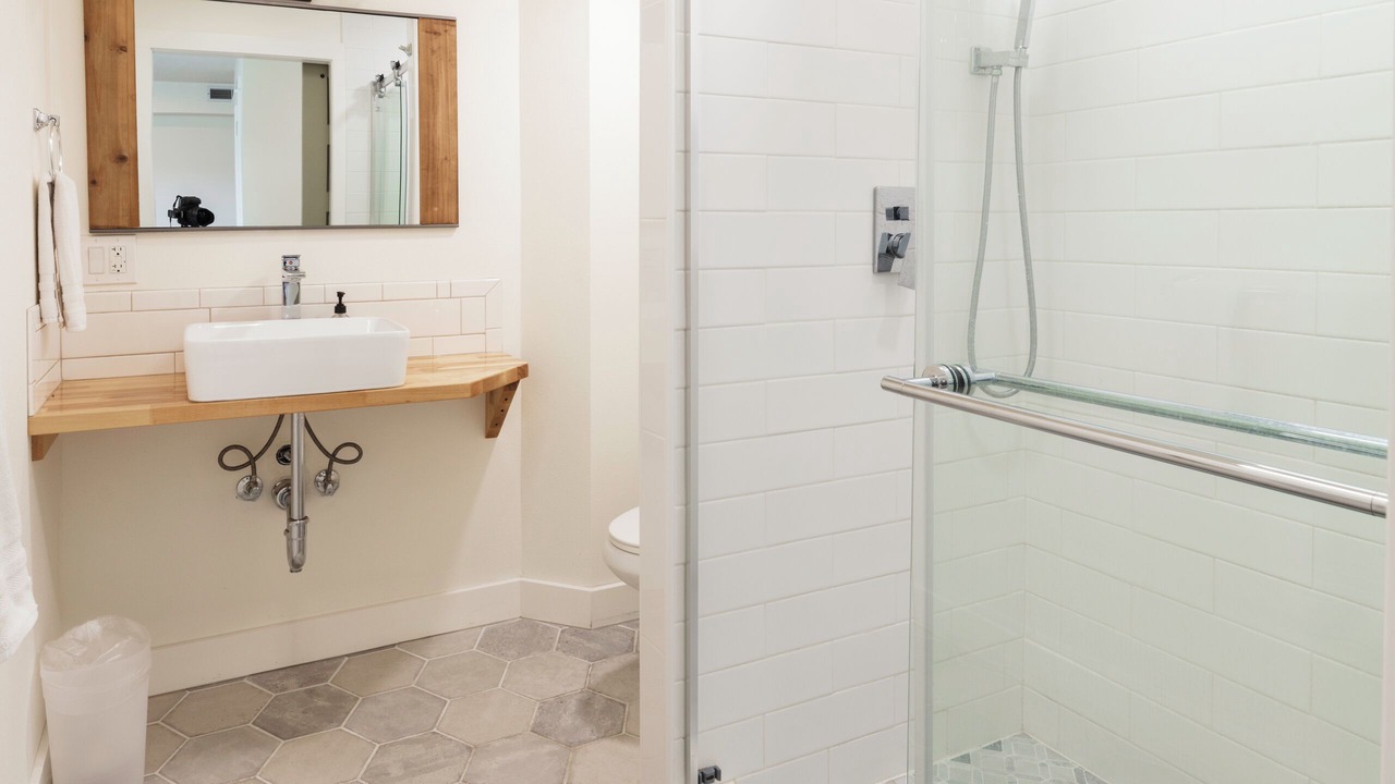 Photo of Bathroom in Dallesport