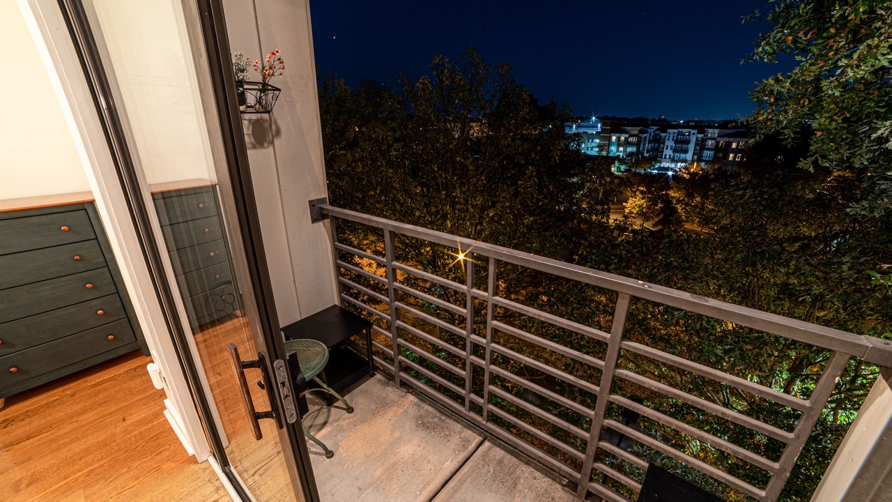 Photo of Patio Balcony in First Ward