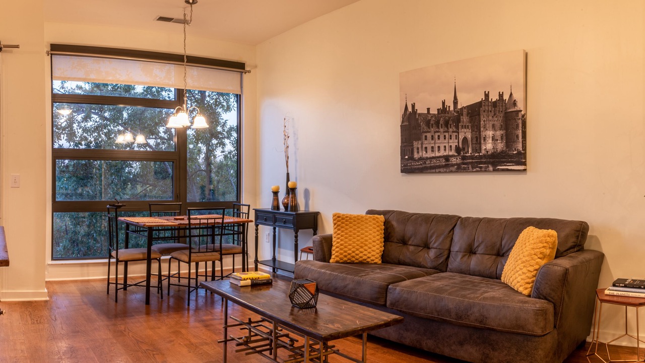 Photo of Livingroom in First Ward