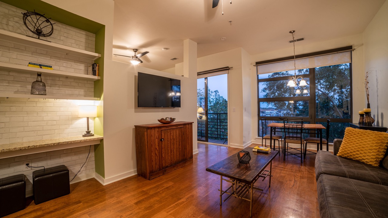 Photo of Livingroom in First Ward