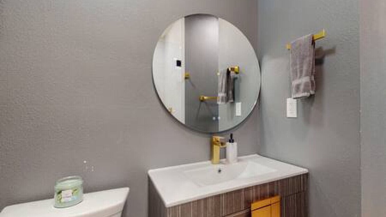 Photo of Bathroom in Central Arlington