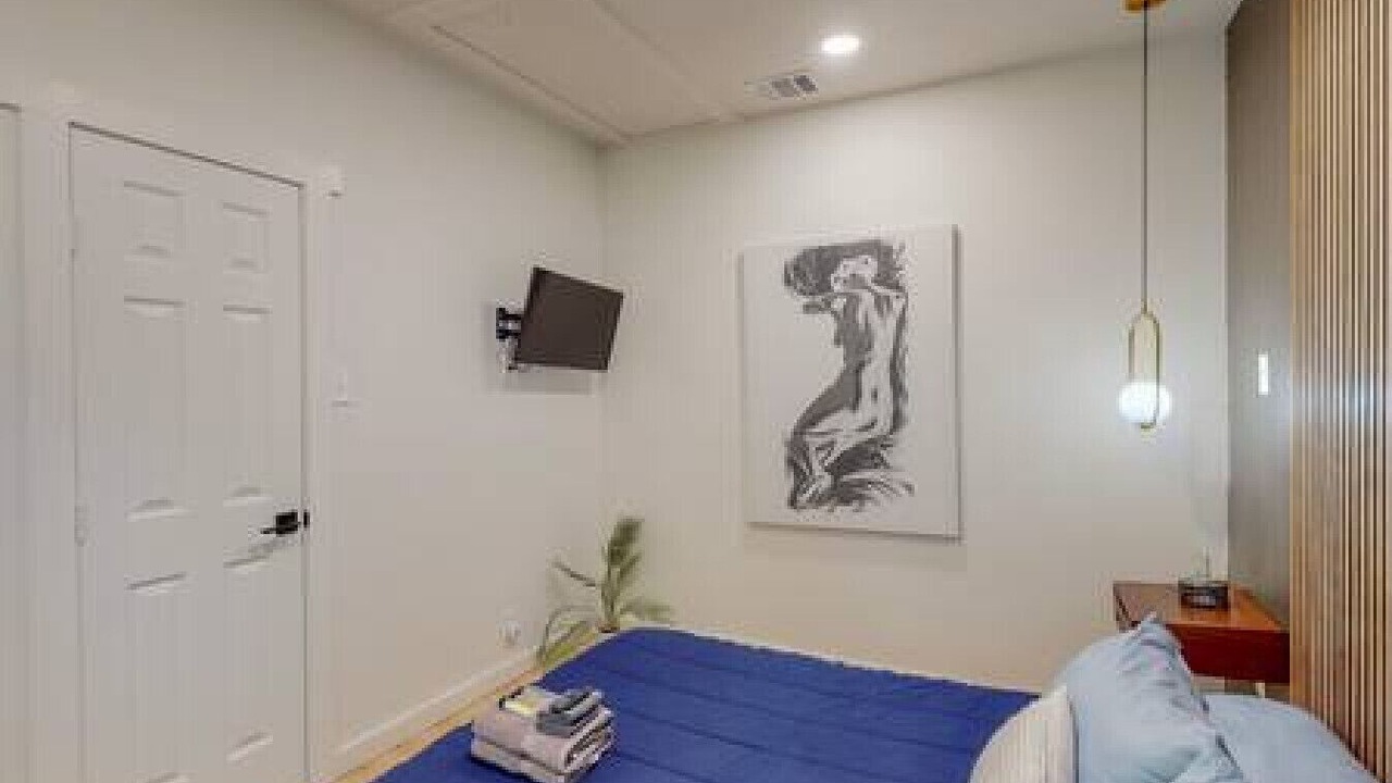 Photo of Bedroom in Central Arlington