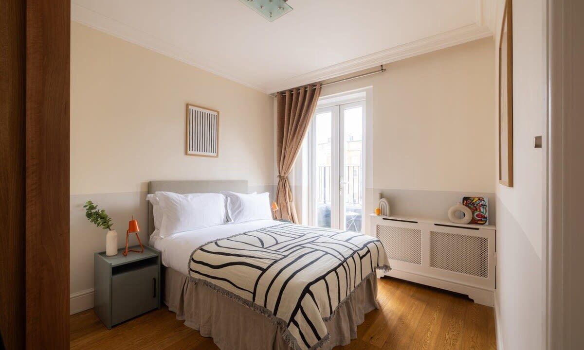 Photo of Bedroom in Courtfield