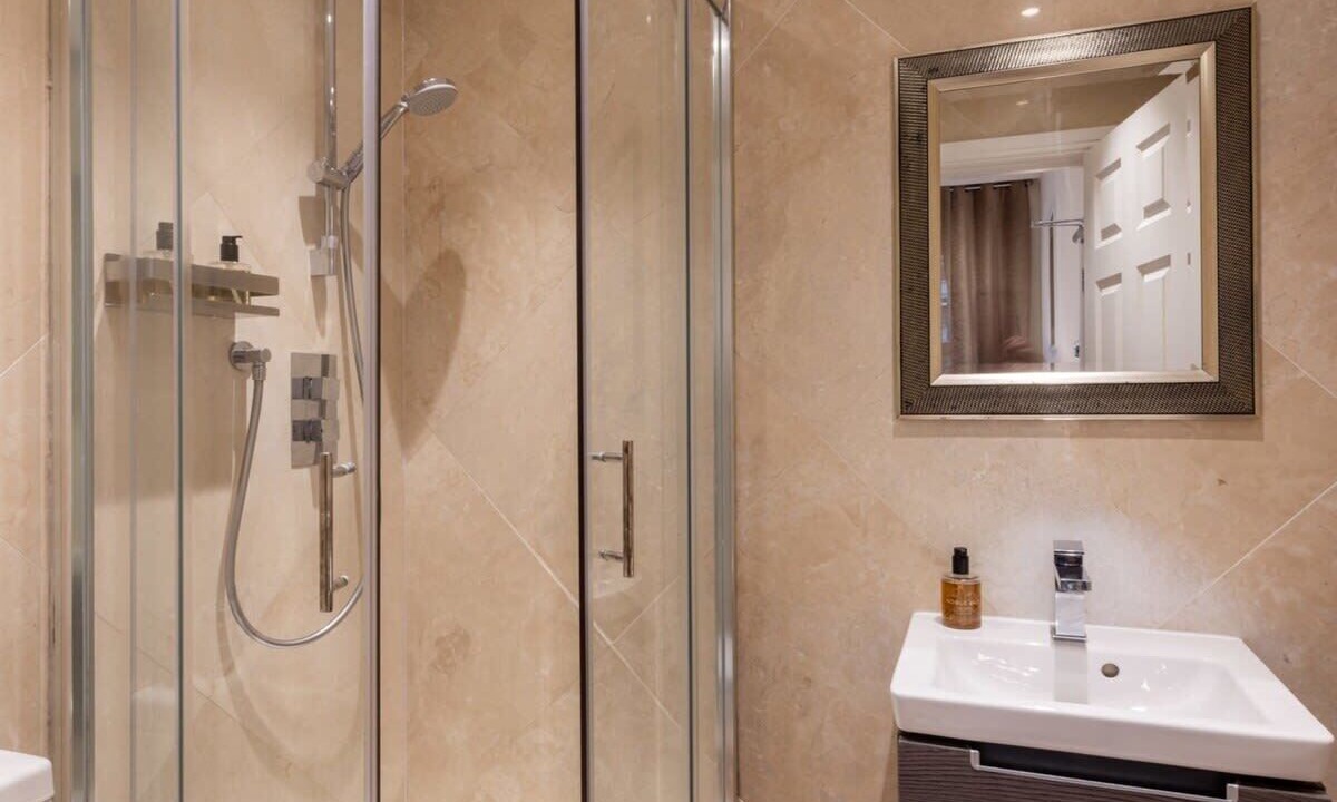 Photo of Bathroom in Courtfield