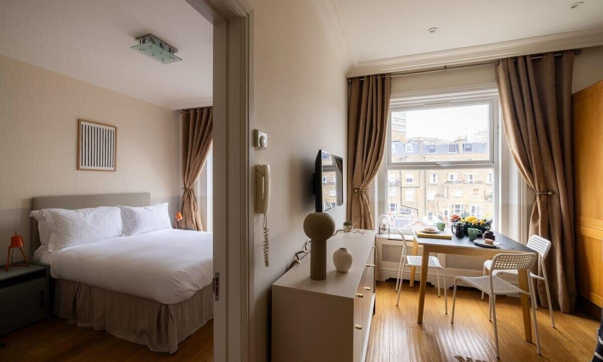 Photo of Bedroom in Courtfield