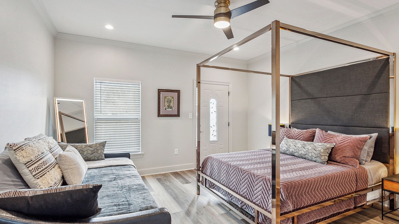 Photo of Bedroom in Tulane - Gravier
