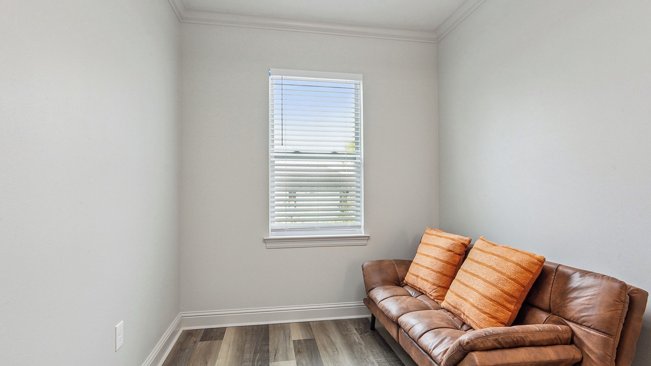 Photo of Livingroom in Tulane - Gravier