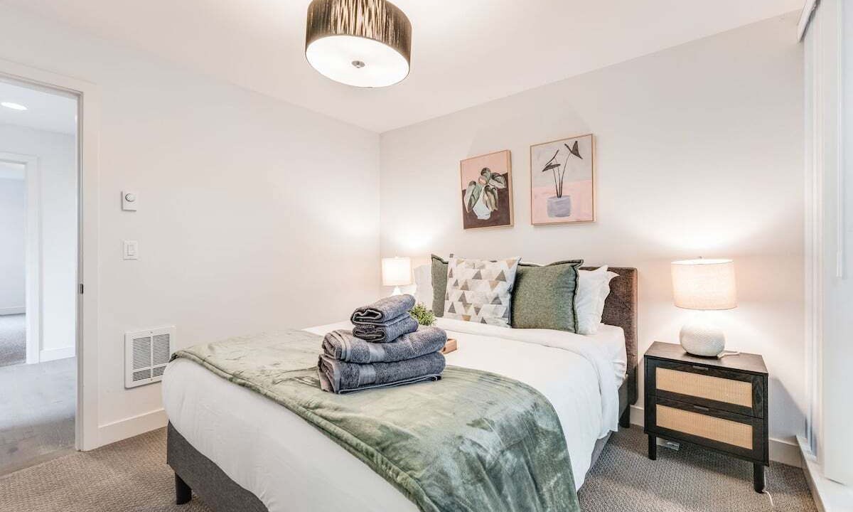 Photo of Bedroom in Eastlake