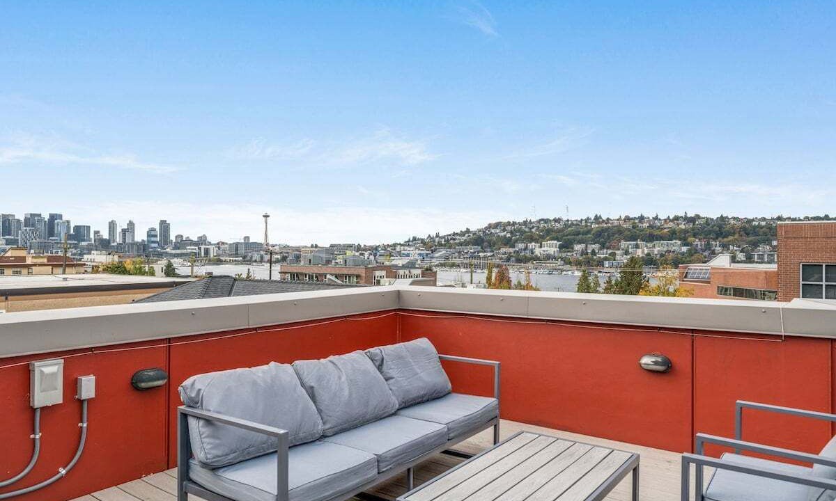 Photo of Outdoor in Eastlake