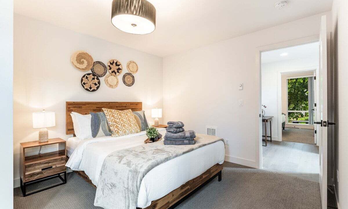 Photo of Bedroom in Eastlake