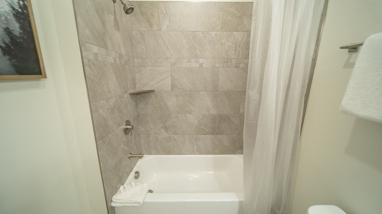 Photo of Bathroom in Lakeside Village