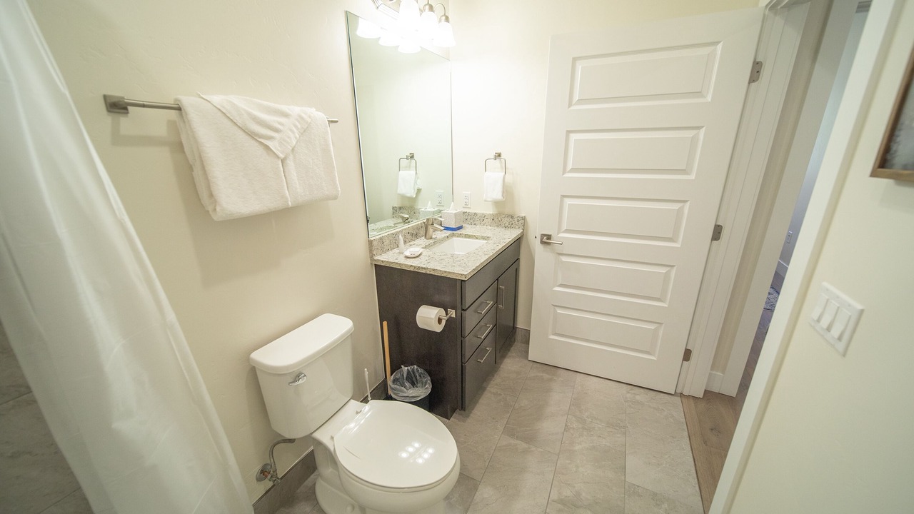 Photo of Bathroom in Lakeside Village