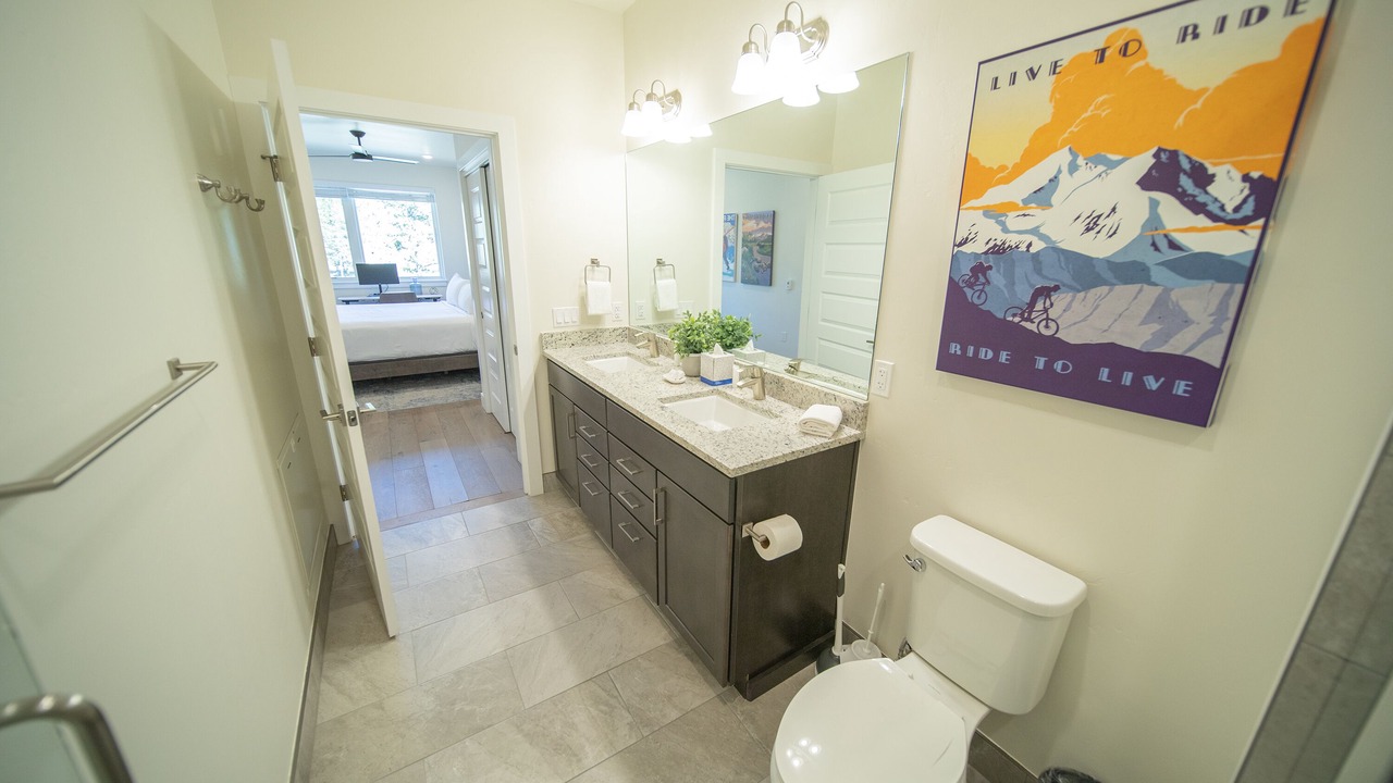 Photo of Bathroom in Lakeside Village