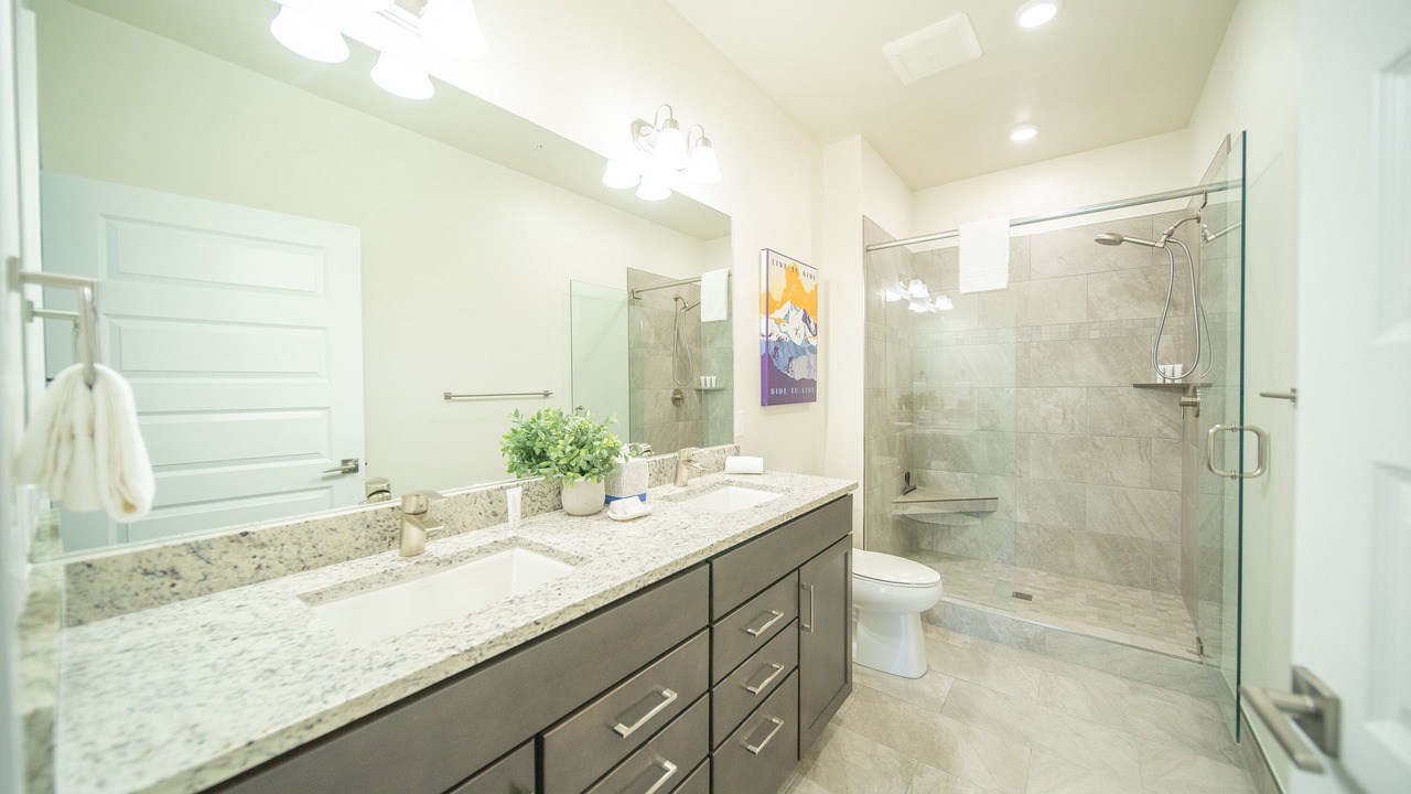 Photo of Bathroom in Lakeside Village