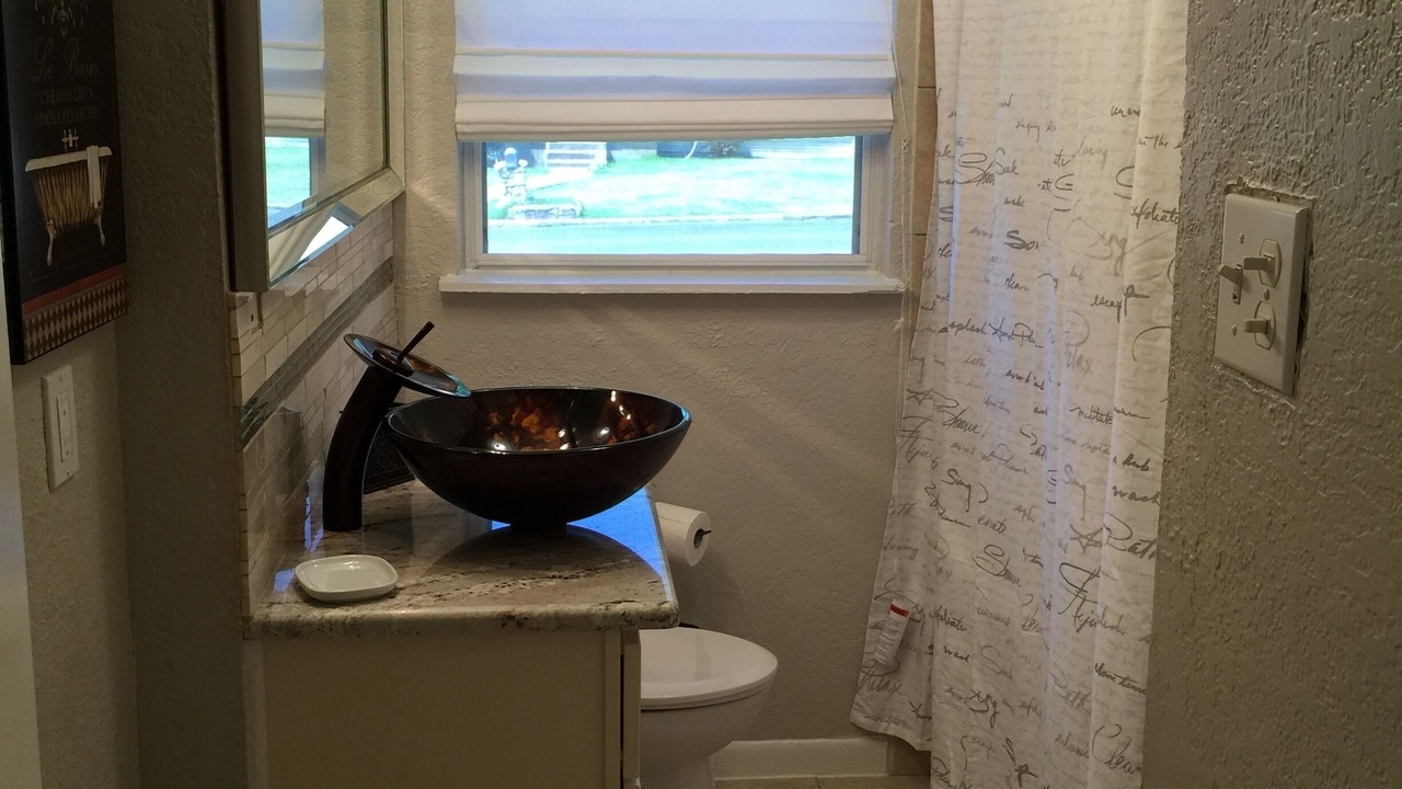 Photo of Bathroom in Uptown