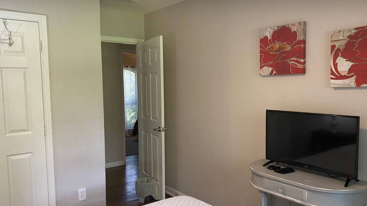 Photo of Bedroom in Uptown