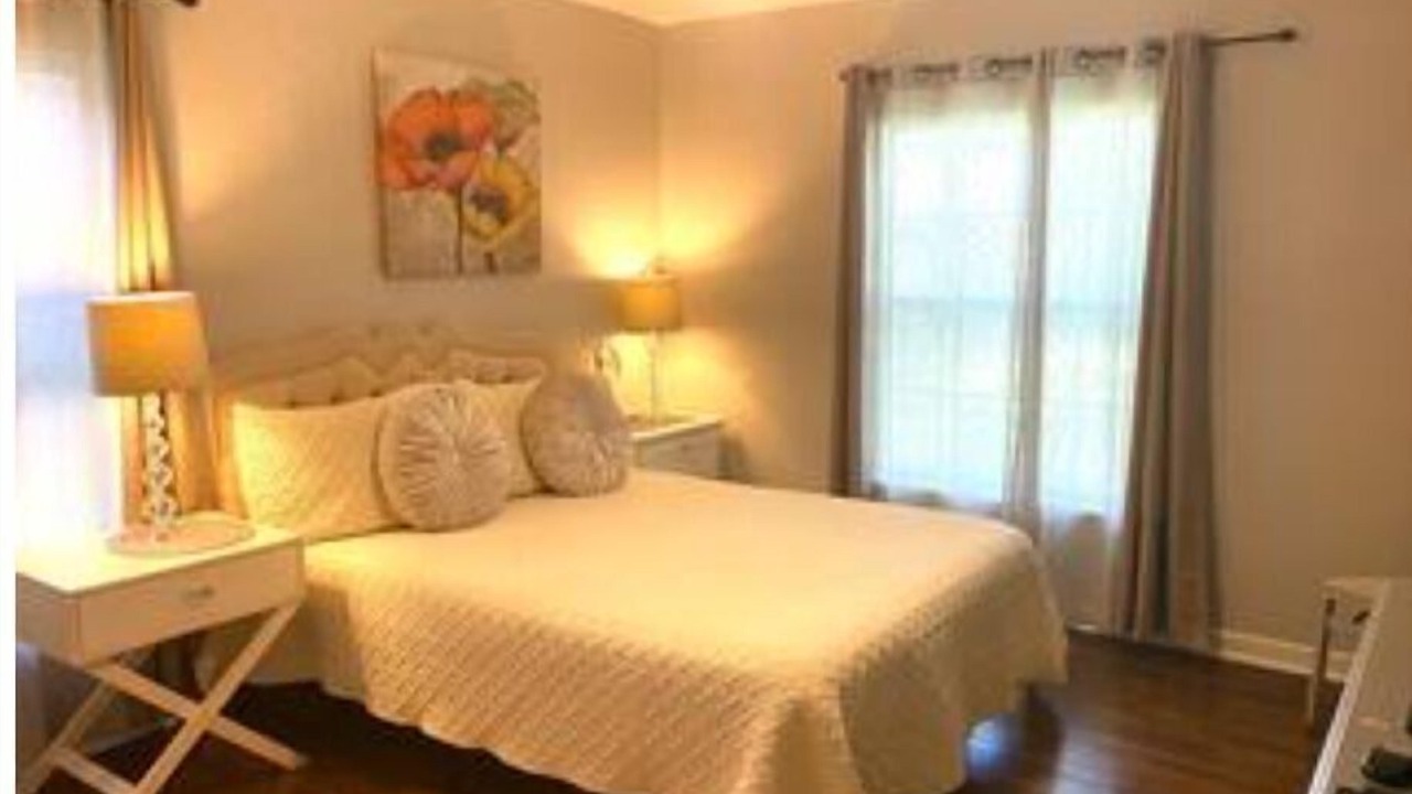 Photo of Bedroom in Uptown