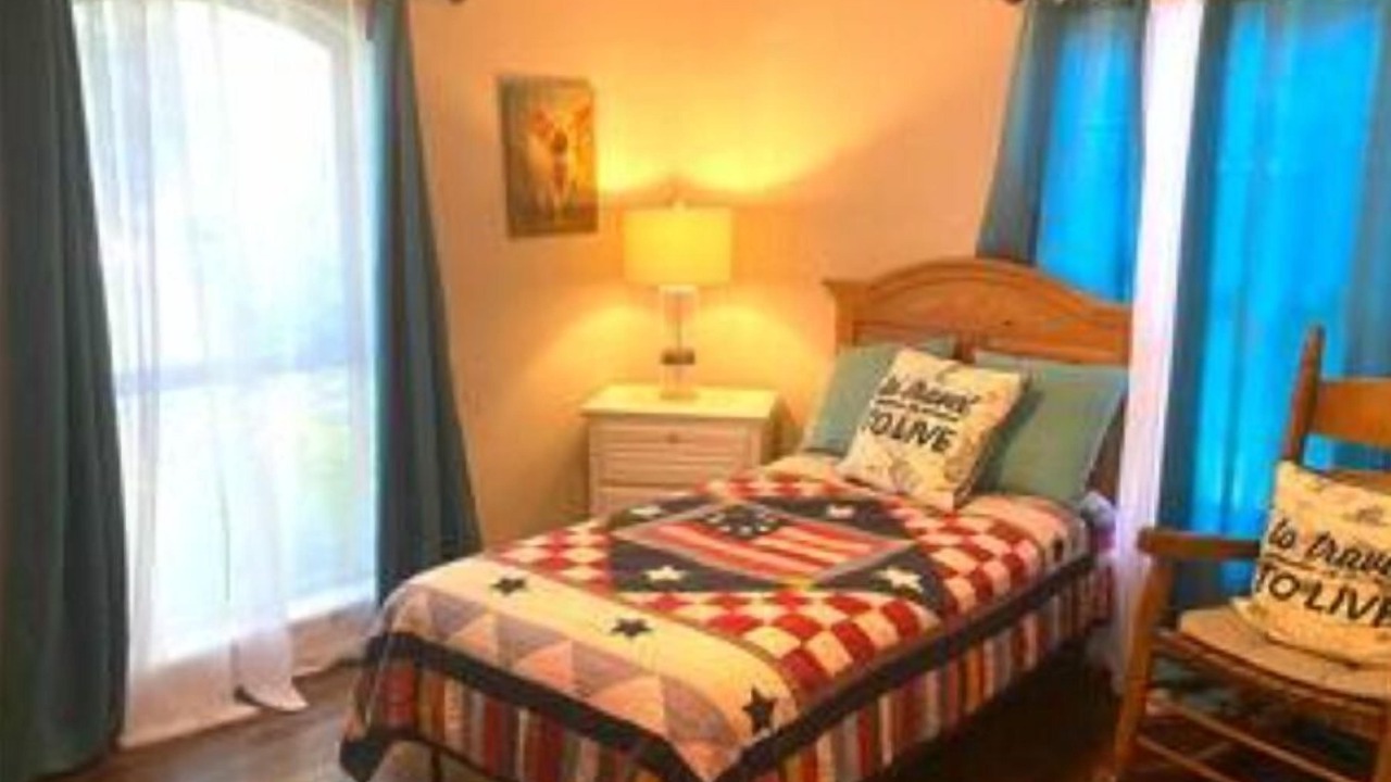 Photo of Bedroom in Uptown