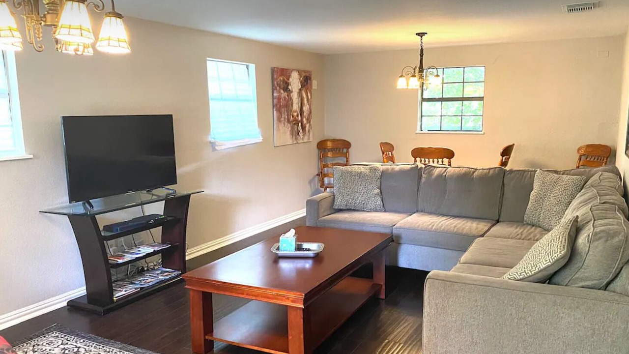 Photo of Livingroom in Uptown
