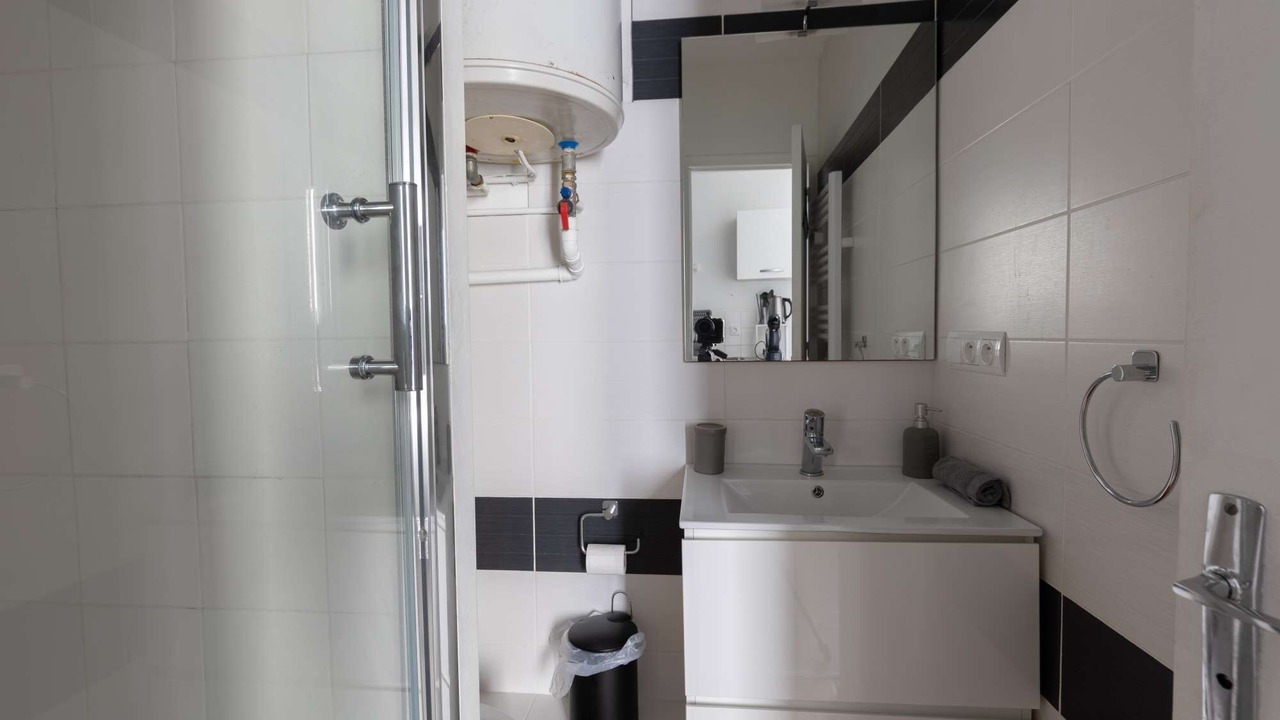 Photo of Bathroom in Republique