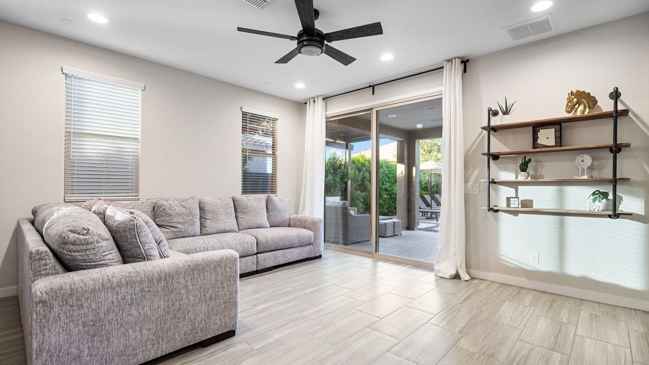 Photo of Livingroom in Queen Creek
