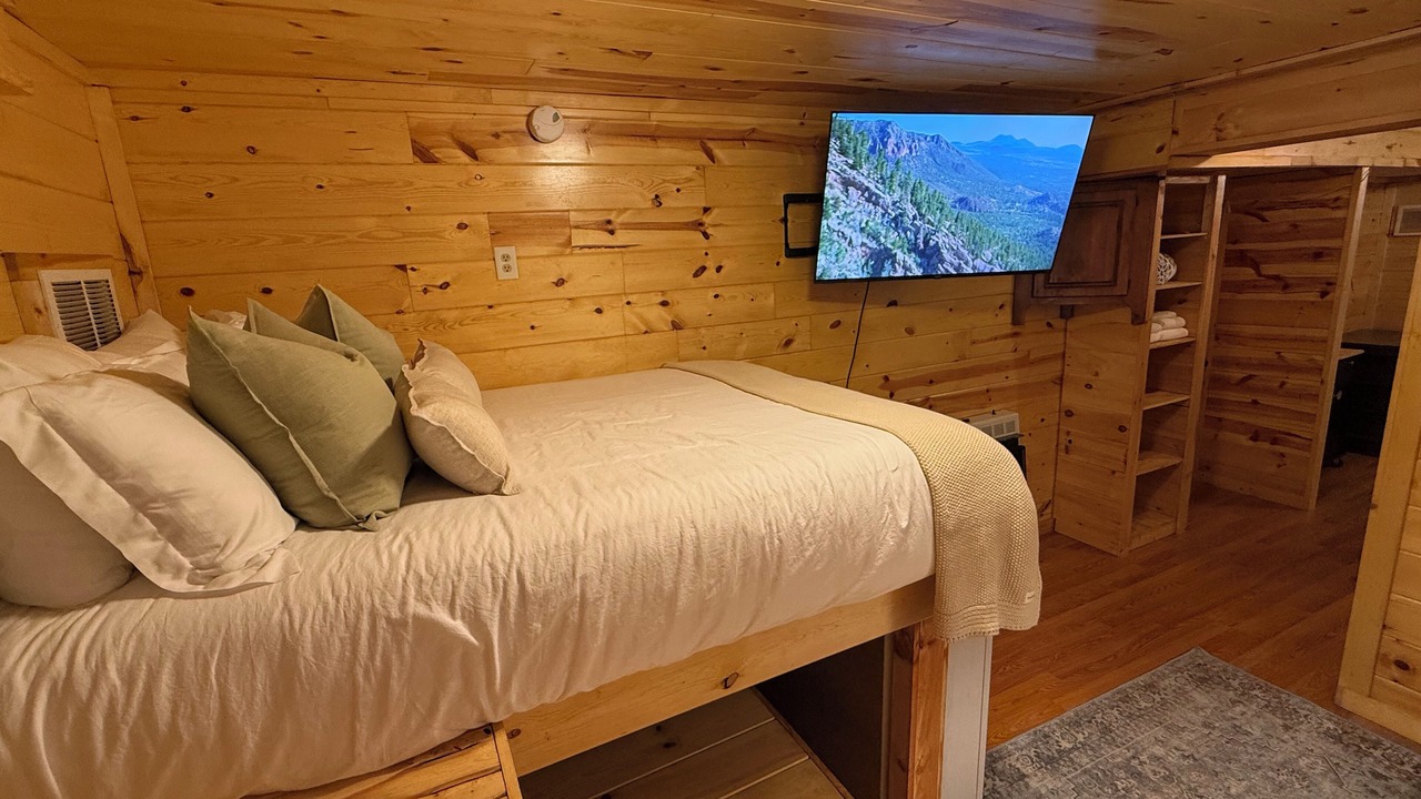 Photo of Bedroom in Sevierville