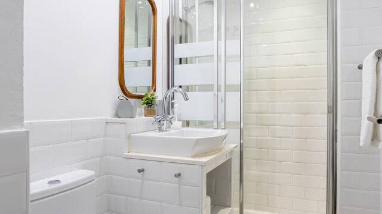 Photo of Bathroom in el Camp d'en Grassot i Gracia Nova