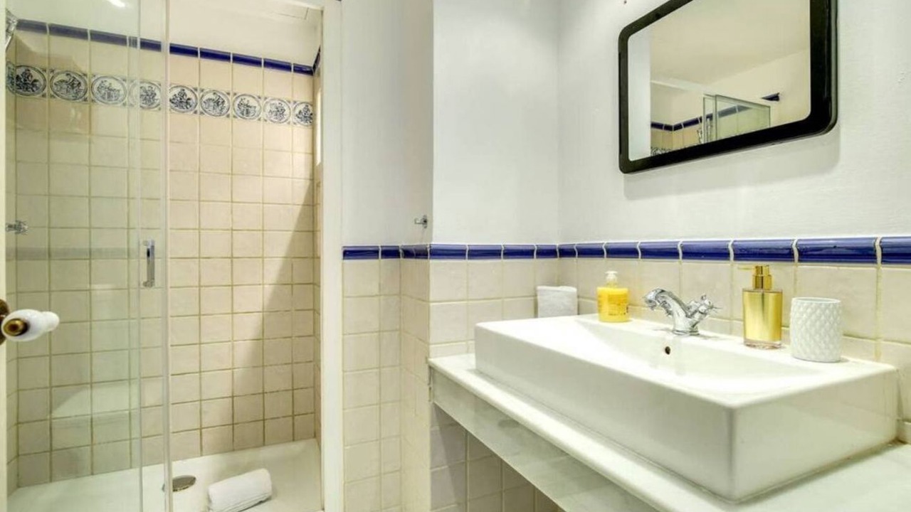 Photo of Bathroom in el Camp d'en Grassot i Gracia Nova