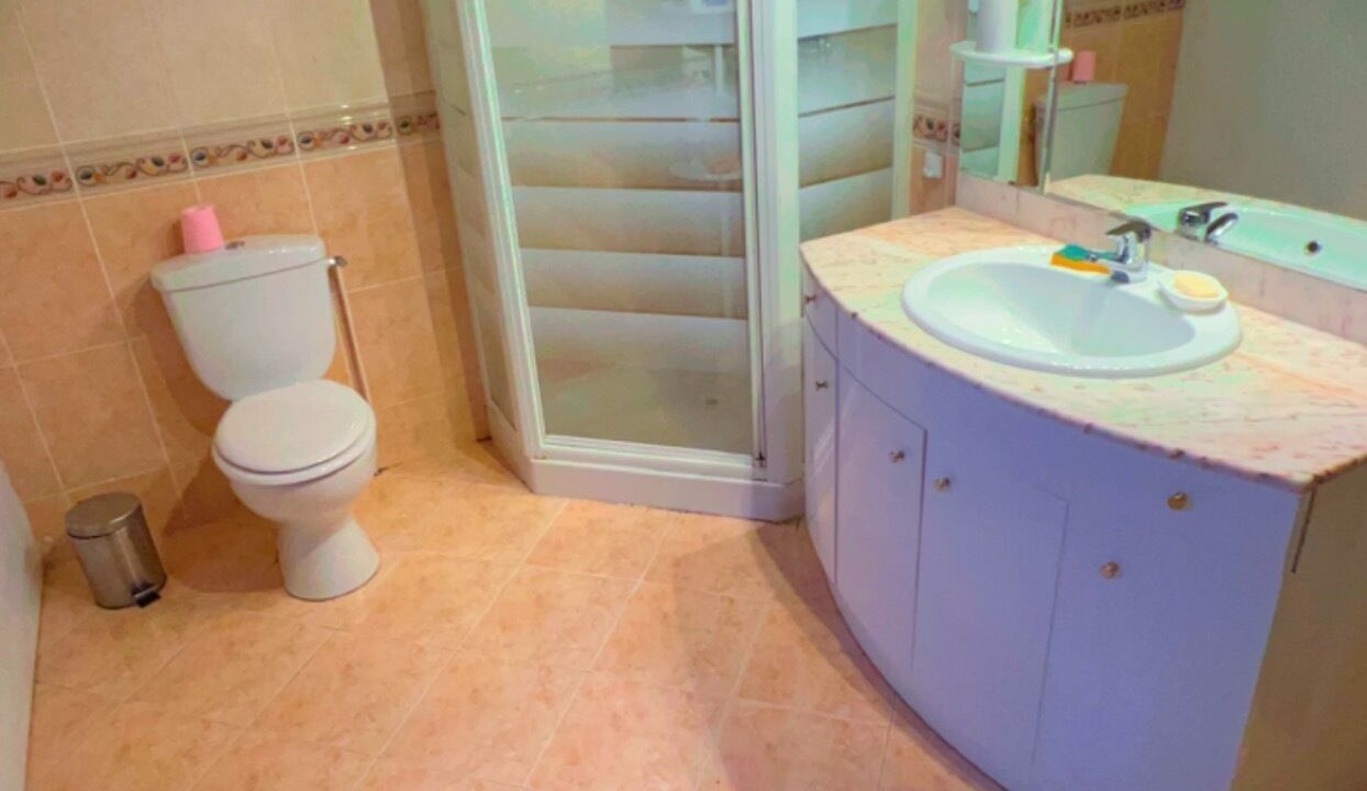 Photo of Bathroom in Friville-Escarbotin