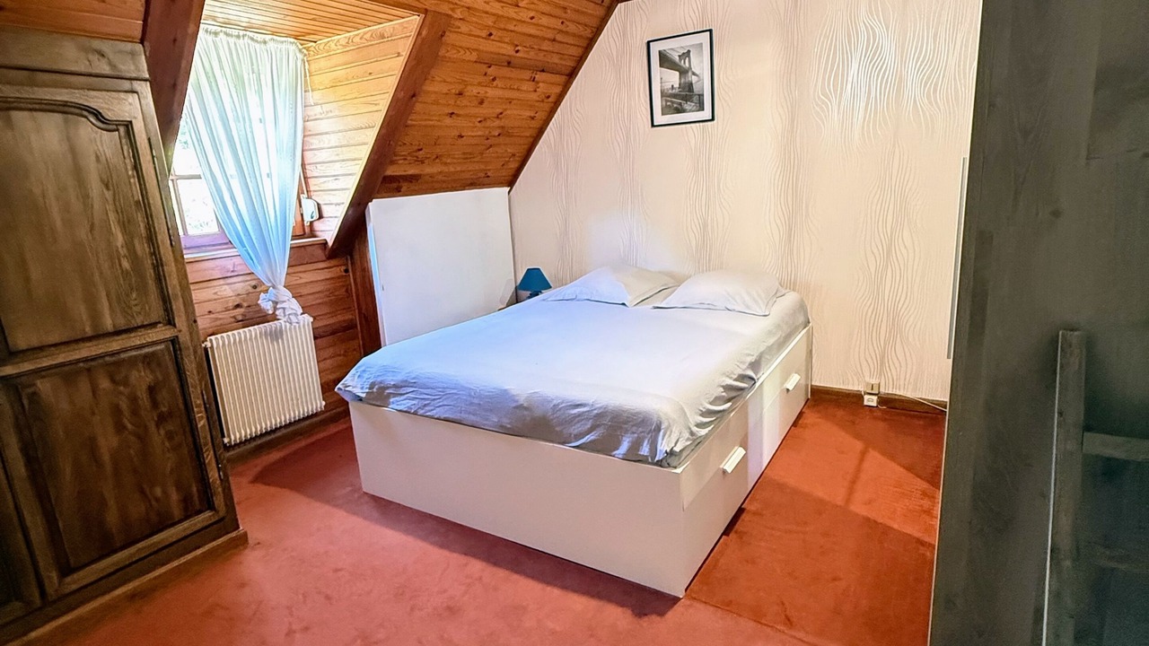 Photo of Bedroom in Friville-Escarbotin