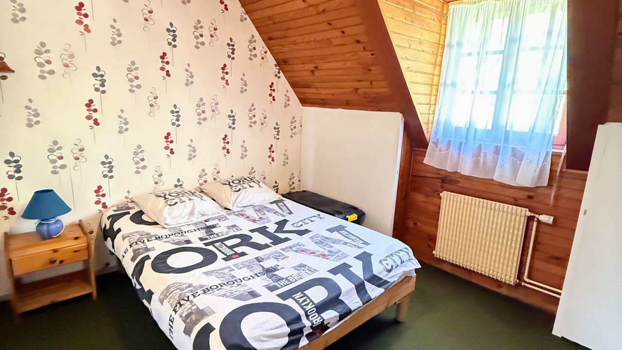 Photo of Bedroom in Friville-Escarbotin