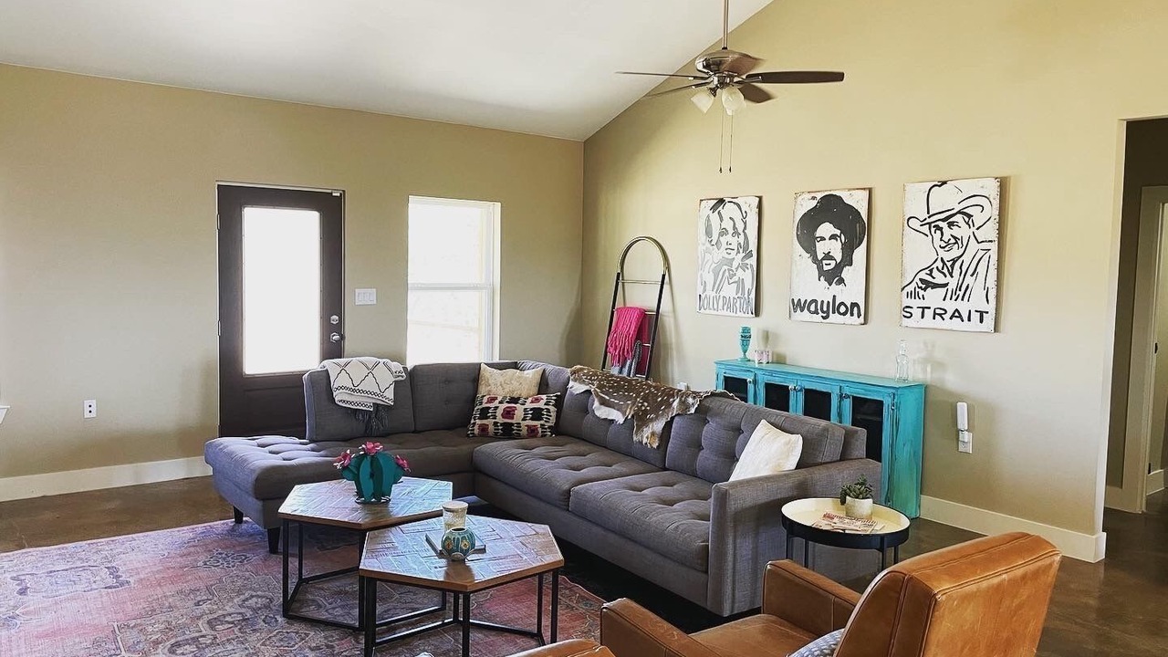 Photo of Livingroom in Johnson City