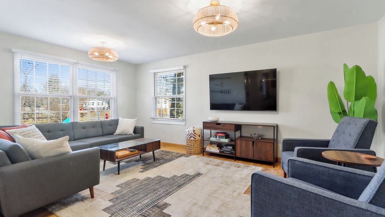 Photo of Livingroom in Country Club Estates