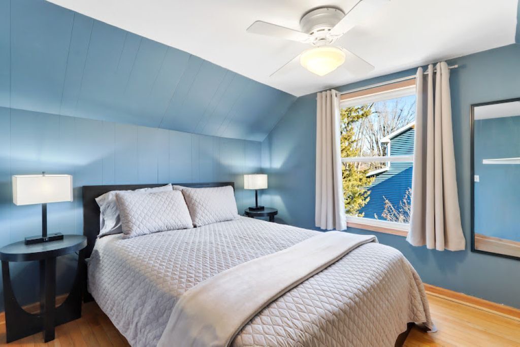 Photo of Bedroom in Country Club Estates