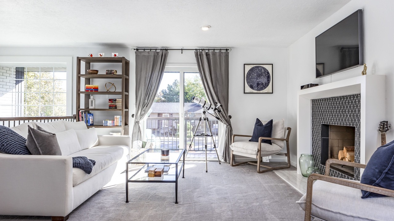 Photo of Livingroom in Taylorsville
