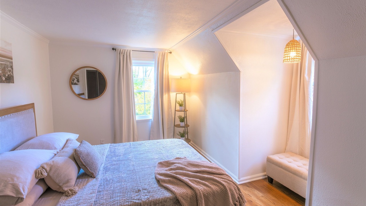 Photo of Bedroom in Saint Marys  Saint Joseph County