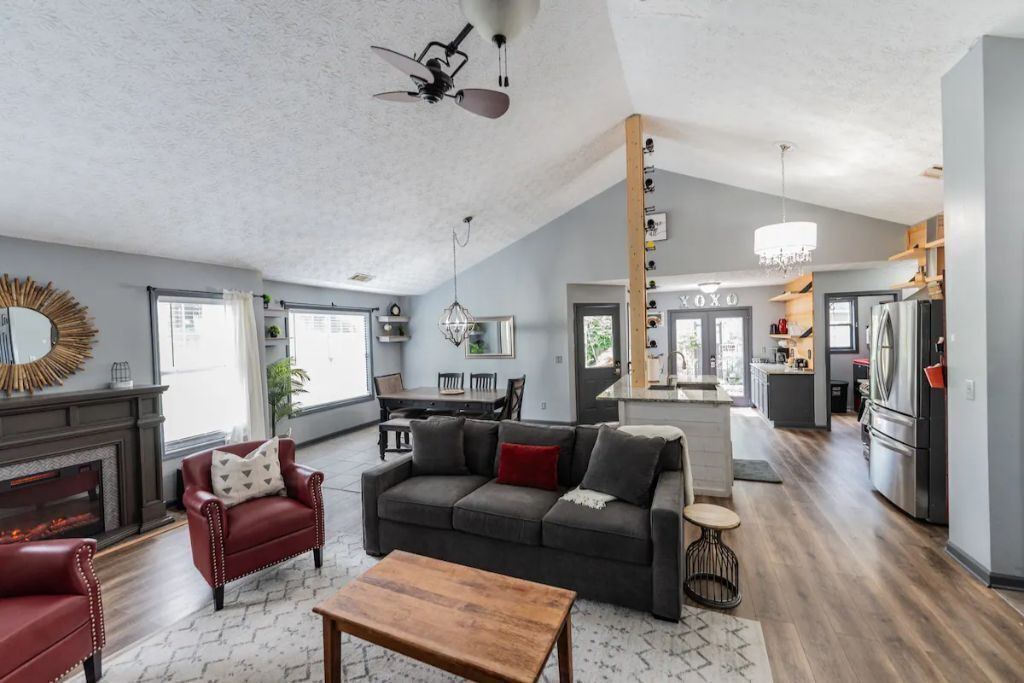 Photo of Livingroom in Hoschton