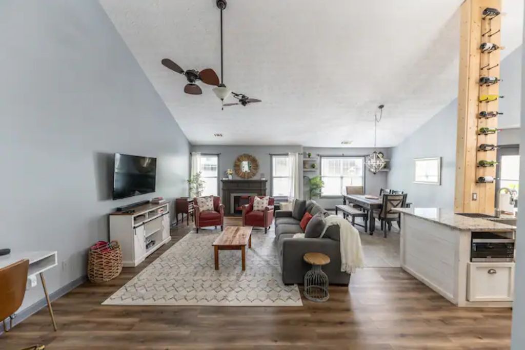 Photo of Livingroom in Hoschton