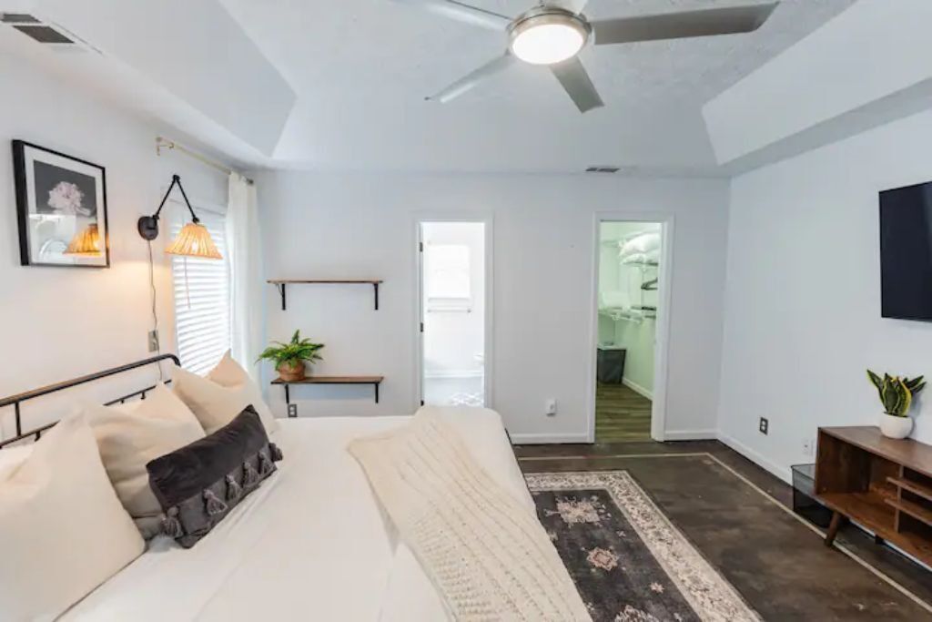Photo of Bedroom in Hoschton