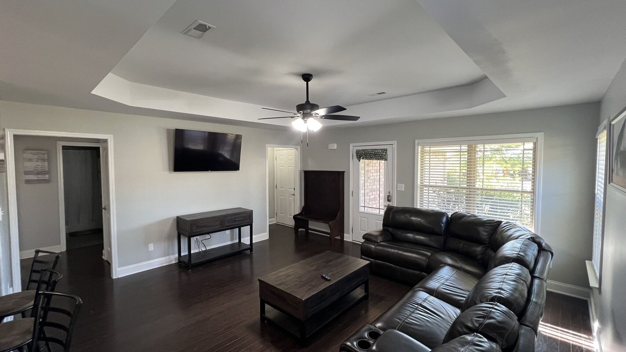 Photo of Livingroom in Huntsville