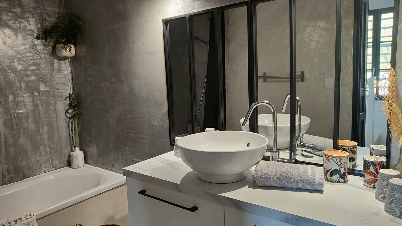 Photo of Bathroom in Lanvallay